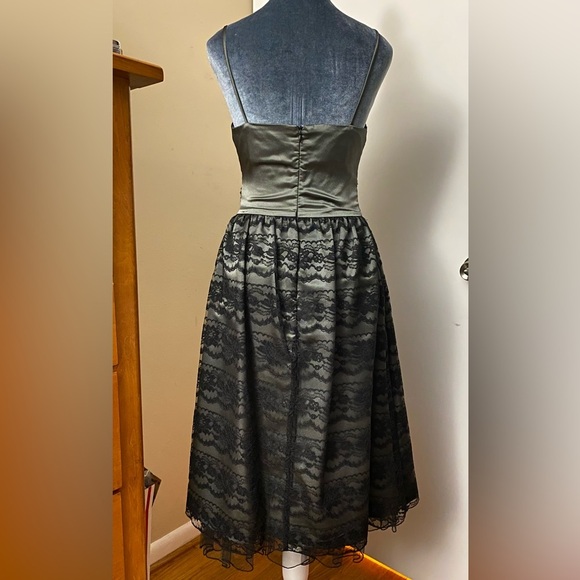 Intrigue Cocktail Party Black Lace Over Green Satin Dress Size 6 - Picture 2 of 13